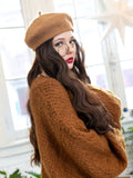 Beret with wavy wigs