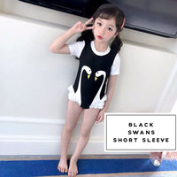 Little girl’s cartoon pattern swimwear