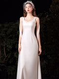 Sleeveless white tulle prom dress