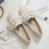 Winter flat shoes
