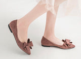 Flat shoes with bow