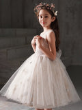 Little girl’s white short prom dress starry